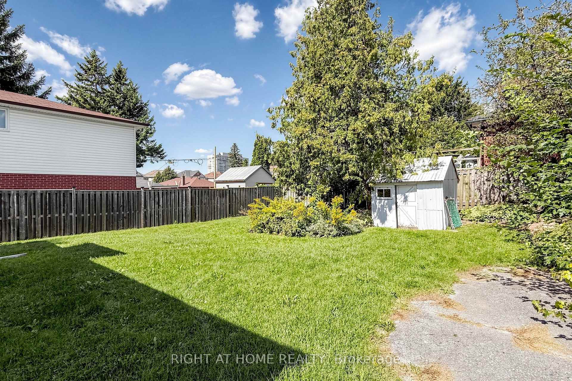 Photo 29 of 74 Minerva Avenue, Scarborough, Cliffcrest — HOMEH