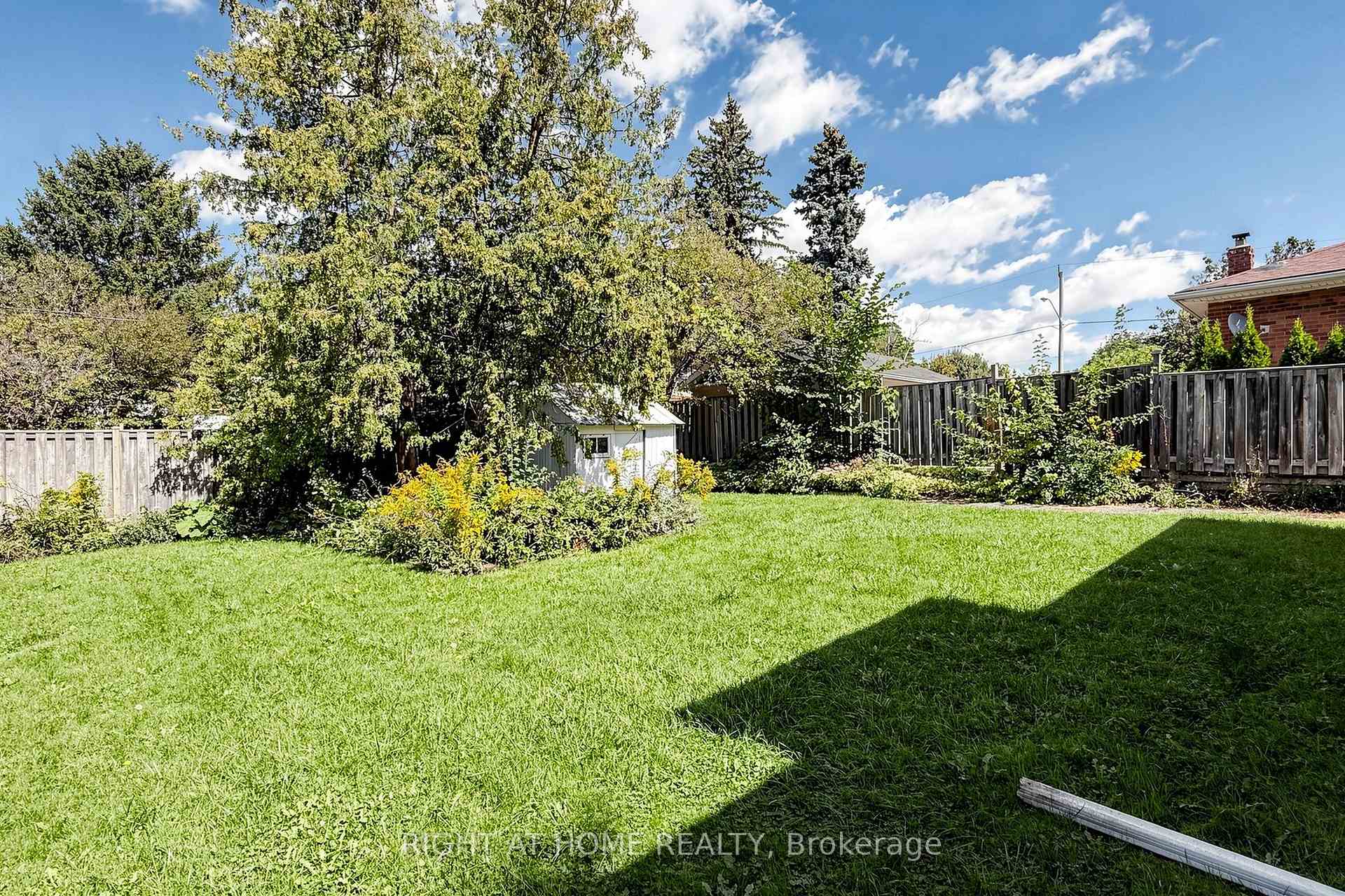 Photo 31 of 74 Minerva Avenue, Scarborough, Cliffcrest — HOMEH