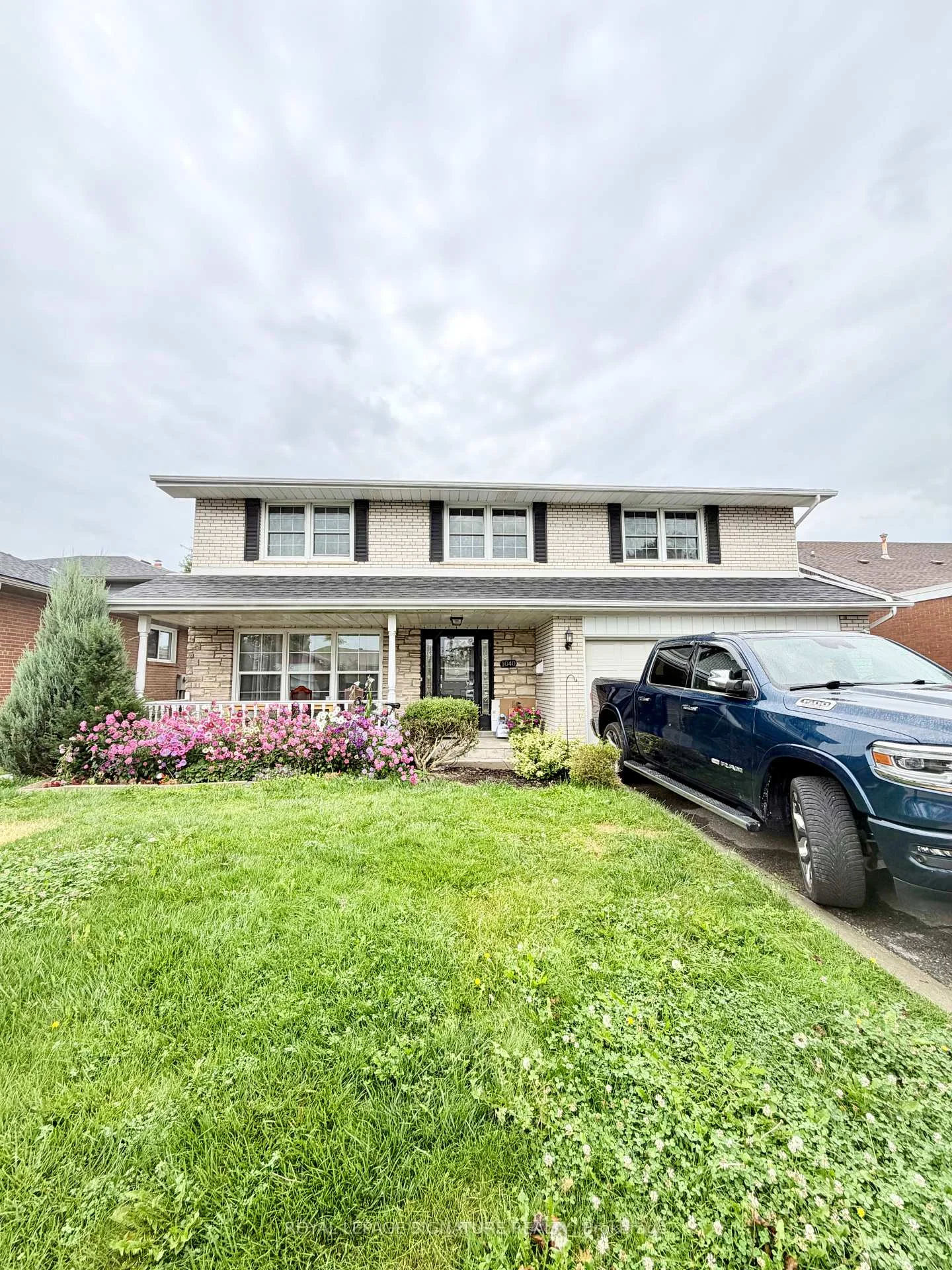Photo 11 of Unit Main, 1040 Runningbrook Drive, Mississauga, Applewood — HOMEH