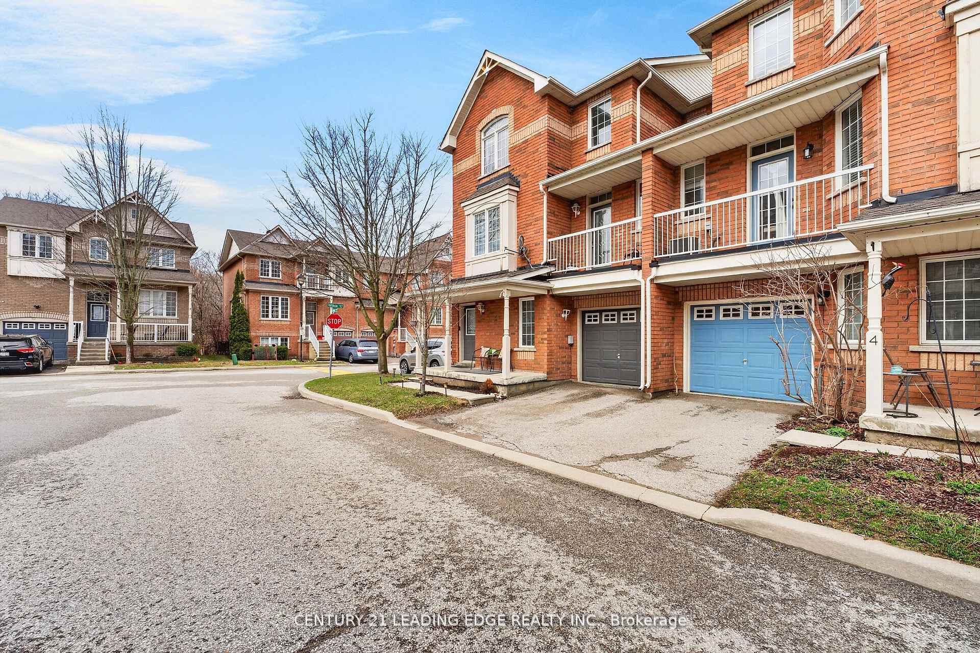 Photo 3 of 2 Clegg Lane, Ajax, South East — HOMEH