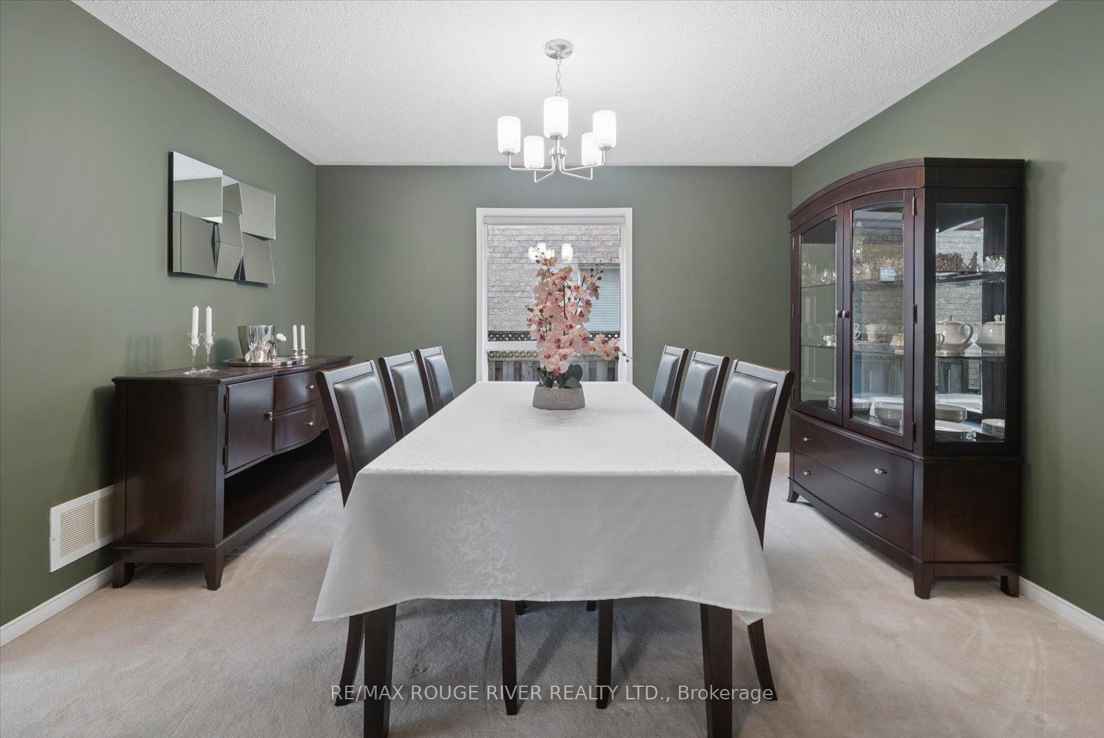 Photo 8 of 125 Gartshore Drive, Whitby, Williamsburg — HOMEH