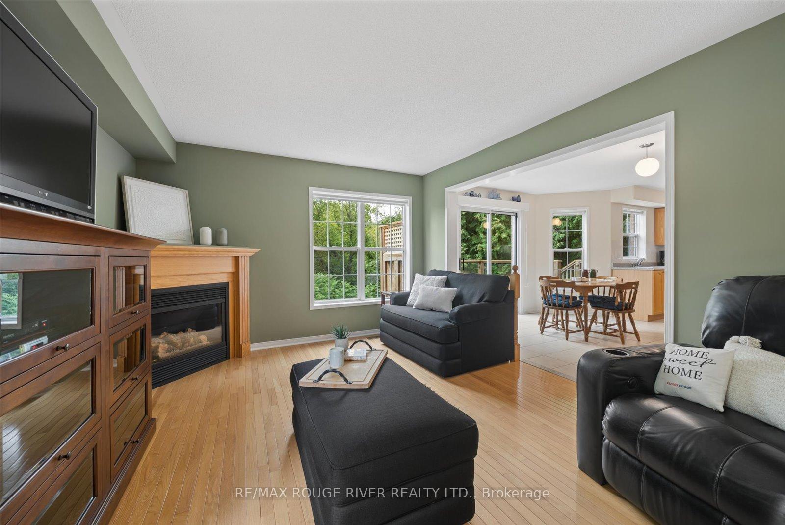 Photo 14 of 125 Gartshore Drive, Whitby, Williamsburg — HOMEH