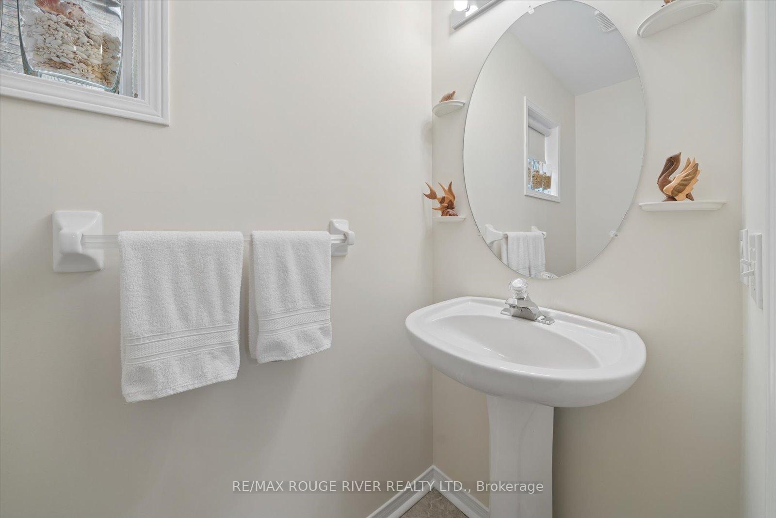 Photo 17 of 125 Gartshore Drive, Whitby, Williamsburg — HOMEH