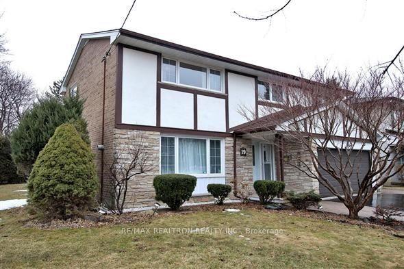 Photo 1 of 19 Appian Drive, North York, Bayview Village — HOMEH