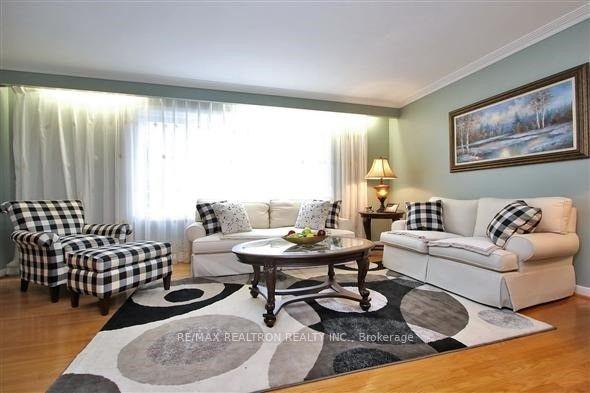 Photo 2 of 19 Appian Drive, North York, Bayview Village — HOMEH