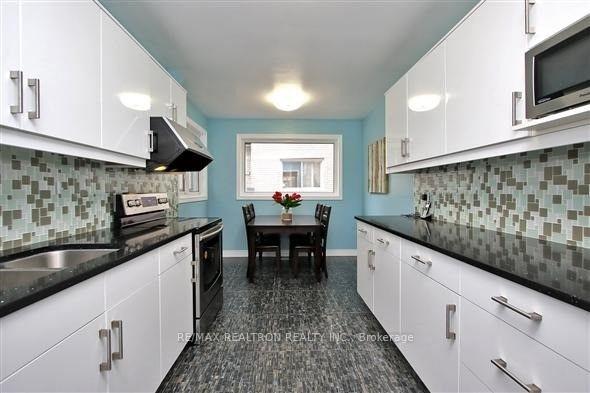 Photo 6 of 19 Appian Drive, North York, Bayview Village — HOMEH