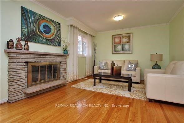 Photo 8 of 19 Appian Drive, North York, Bayview Village — HOMEH