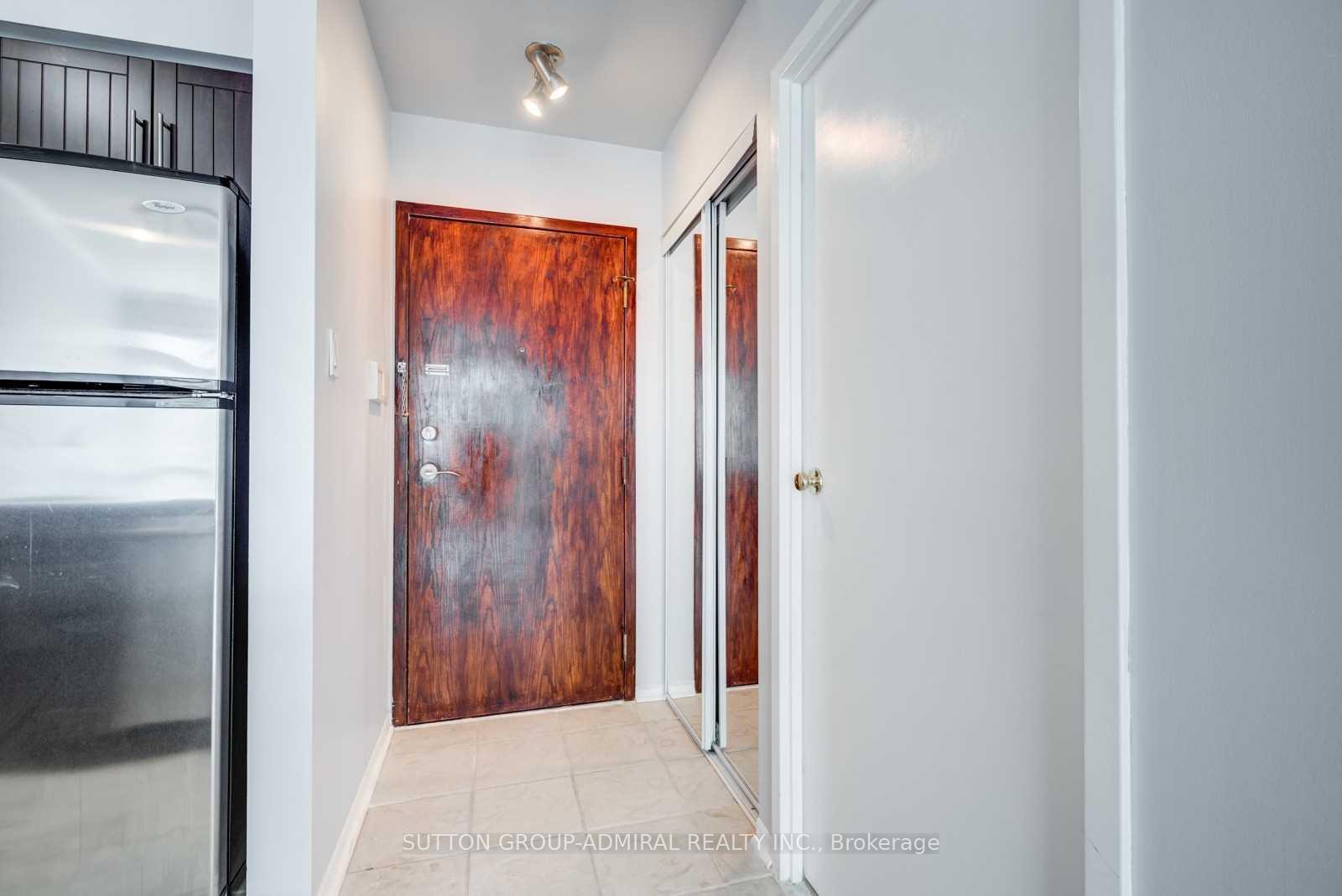 Photo 3 of Unit 2405, 10 Queens Quay W, Toronto, Waterfront Communities — HOMEH