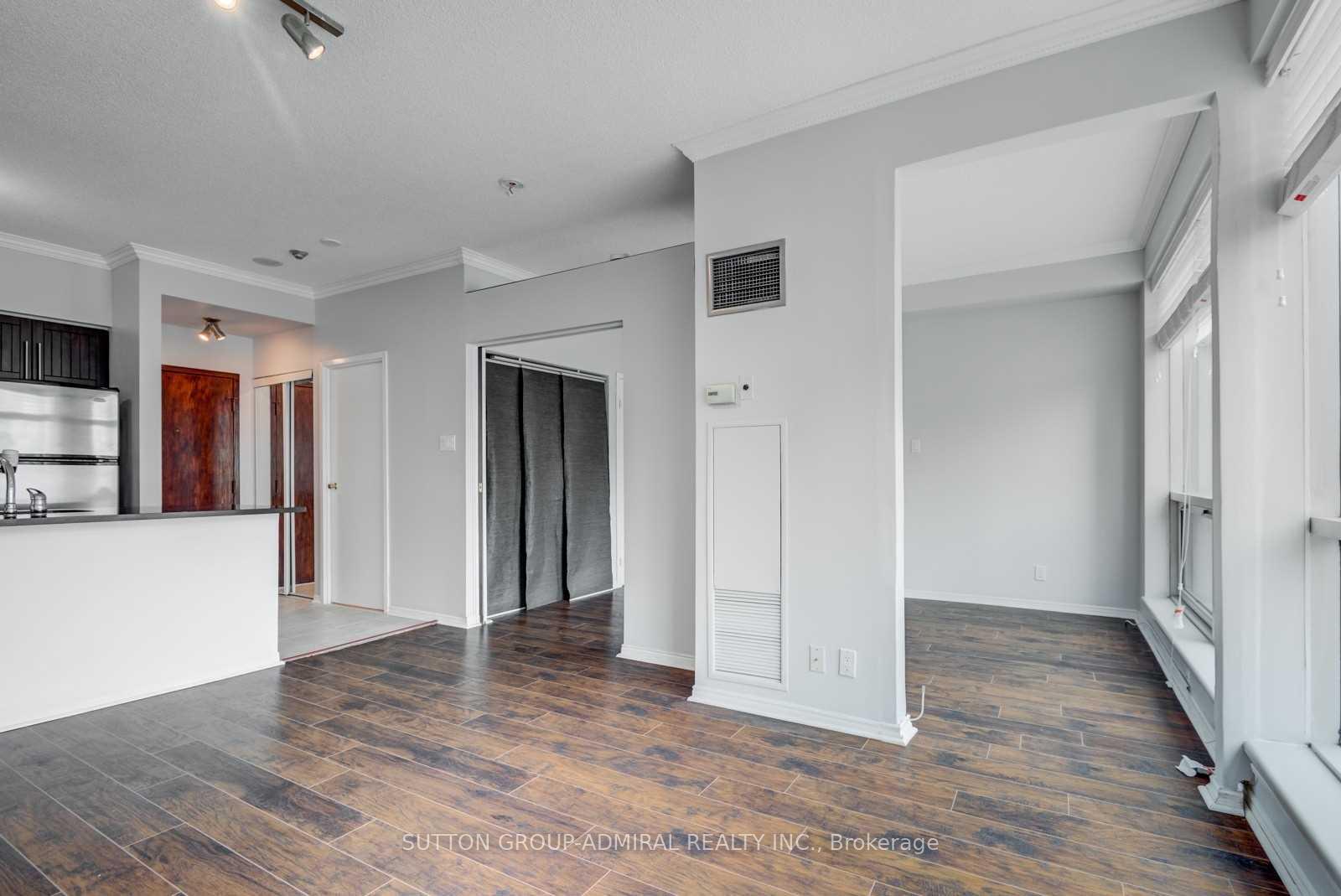 Photo 7 of Unit 2405, 10 Queens Quay W, Toronto, Waterfront Communities — HOMEH