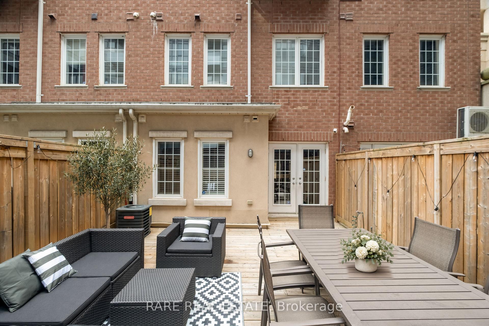 Photo 5 of Unit 21, 11 Niagara Street, Toronto, Waterfront Communities — HOMEH