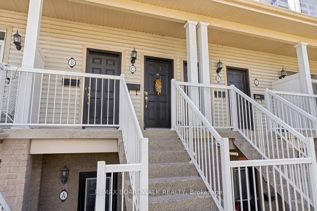 Photo 3 of Unit C, 109 Artesa Private, Ottawa, Kanata - Emerald Meadows/Trailwest — HOMEH