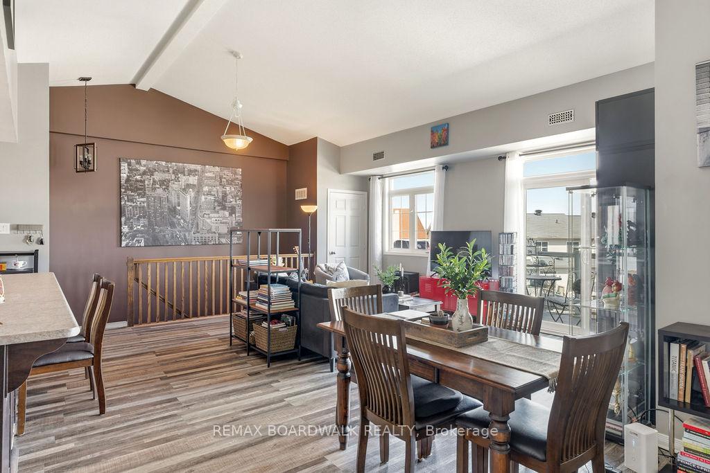 Photo 5 of Unit C, 109 Artesa Private, Ottawa, Kanata - Emerald Meadows/Trailwest — HOMEH