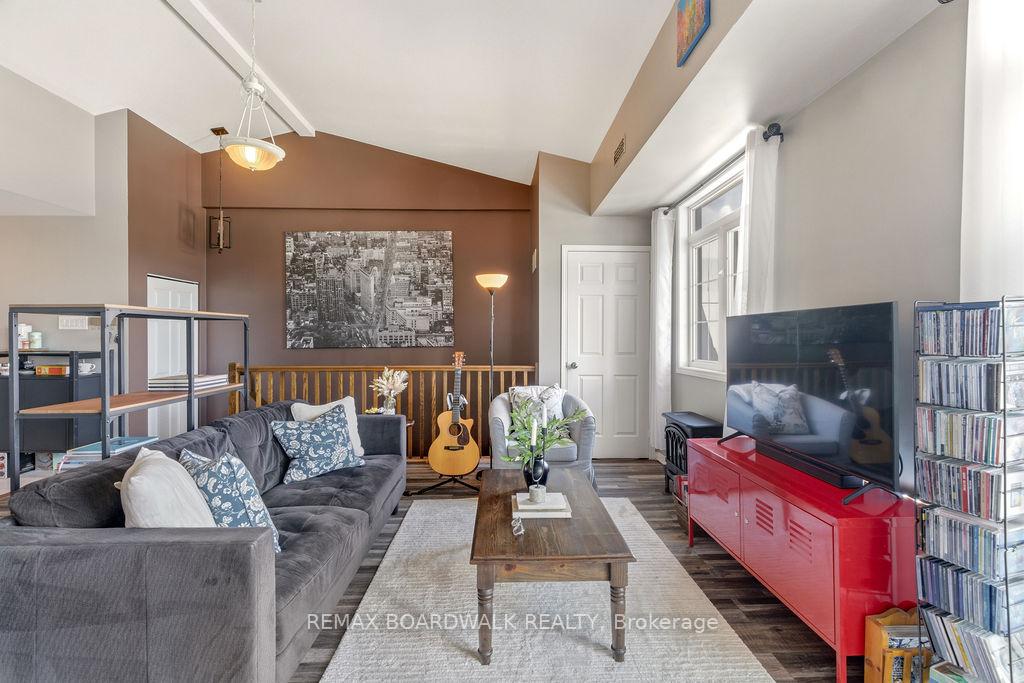 Photo 8 of Unit C, 109 Artesa Private, Ottawa, Kanata - Emerald Meadows/Trailwest — HOMEH