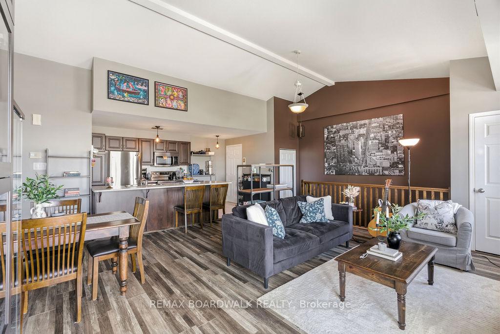 Photo 9 of Unit C, 109 Artesa Private, Ottawa, Kanata - Emerald Meadows/Trailwest — HOMEH