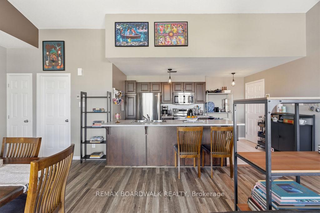 Photo 10 of Unit C, 109 Artesa Private, Ottawa, Kanata - Emerald Meadows/Trailwest — HOMEH