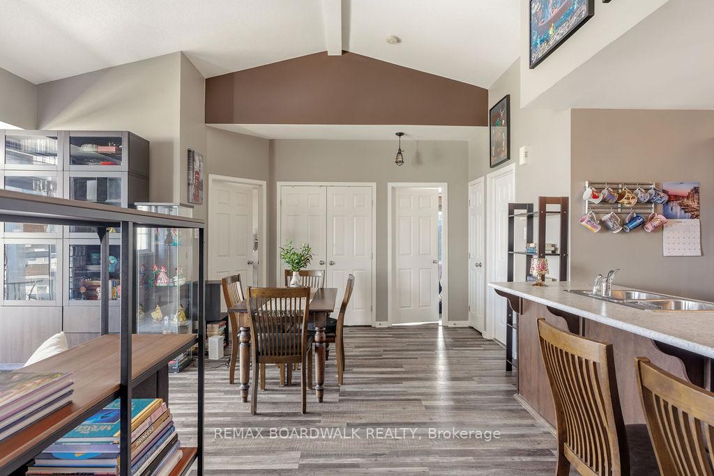 Photo 14 of Unit C, 109 Artesa Private, Ottawa, Kanata - Emerald Meadows/Trailwest — HOMEH