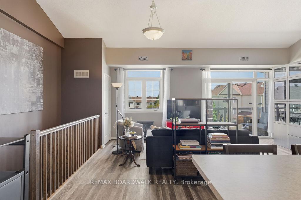 Photo 16 of Unit C, 109 Artesa Private, Ottawa, Kanata - Emerald Meadows/Trailwest — HOMEH