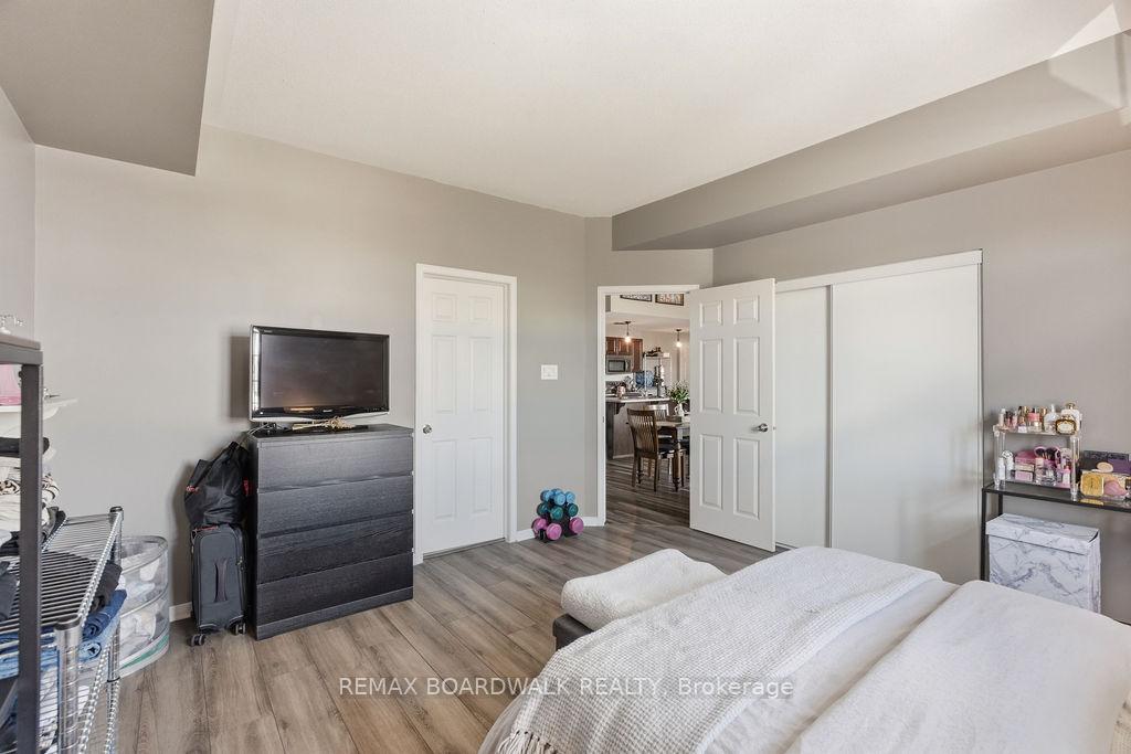 Photo 24 of Unit C, 109 Artesa Private, Ottawa, Kanata - Emerald Meadows/Trailwest — HOMEH