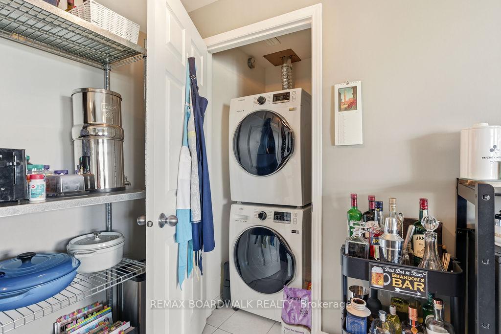 Photo 32 of Unit C, 109 Artesa Private, Ottawa, Kanata - Emerald Meadows/Trailwest — HOMEH