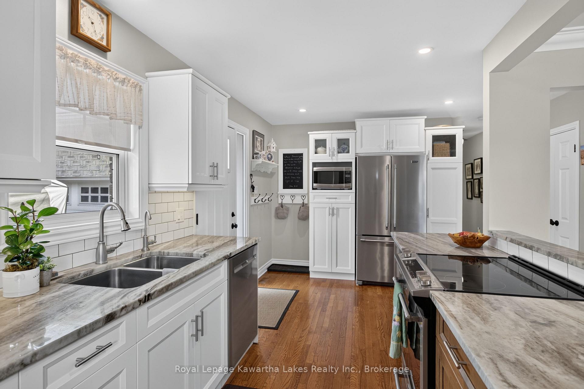 Photo 8 of 18 Madill Crescent, Kawartha Lakes, Lindsay — HOMEH