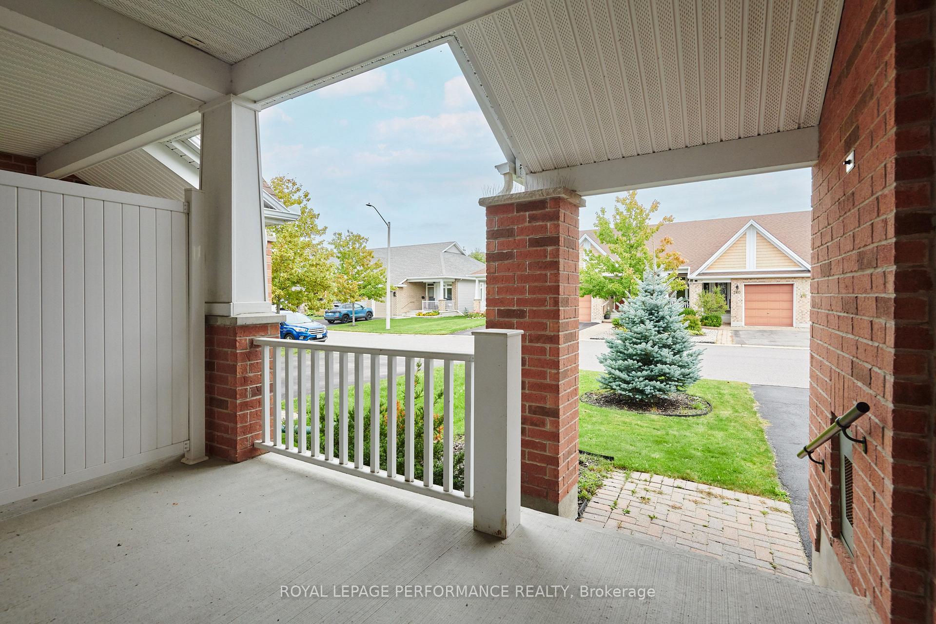 Photo 5 of 261 Bulrush Crescent, Ottawa, Blossom Park/Kemp Park/Findlay Creek — HOMEH