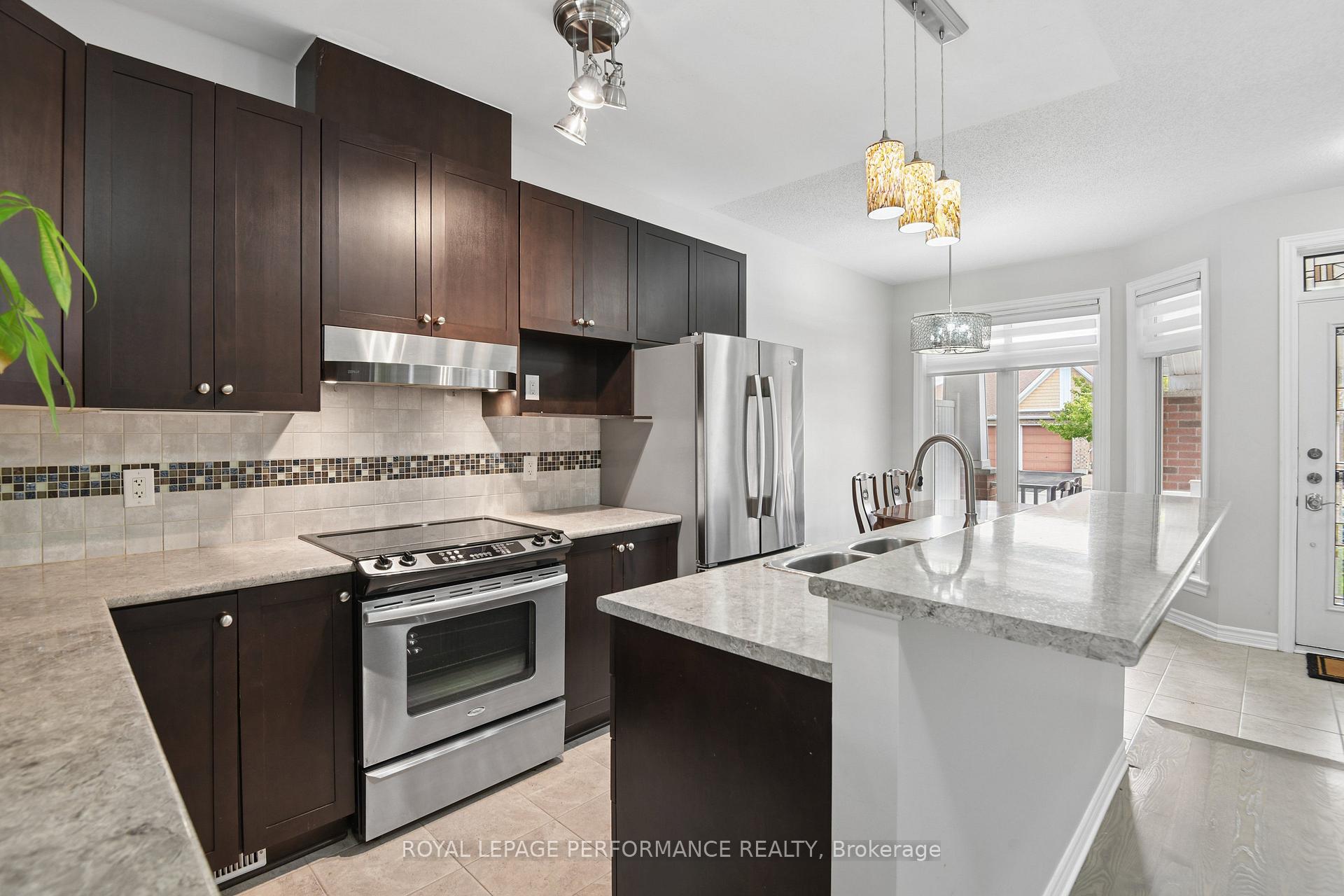 Photo 12 of 261 Bulrush Crescent, Ottawa, Blossom Park/Kemp Park/Findlay Creek — HOMEH
