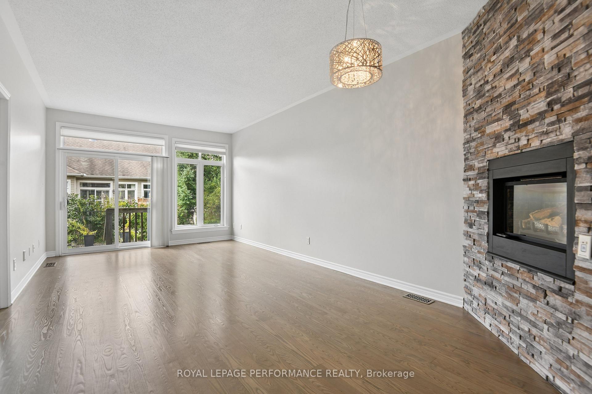 Photo 15 of 261 Bulrush Crescent, Ottawa, Blossom Park/Kemp Park/Findlay Creek — HOMEH