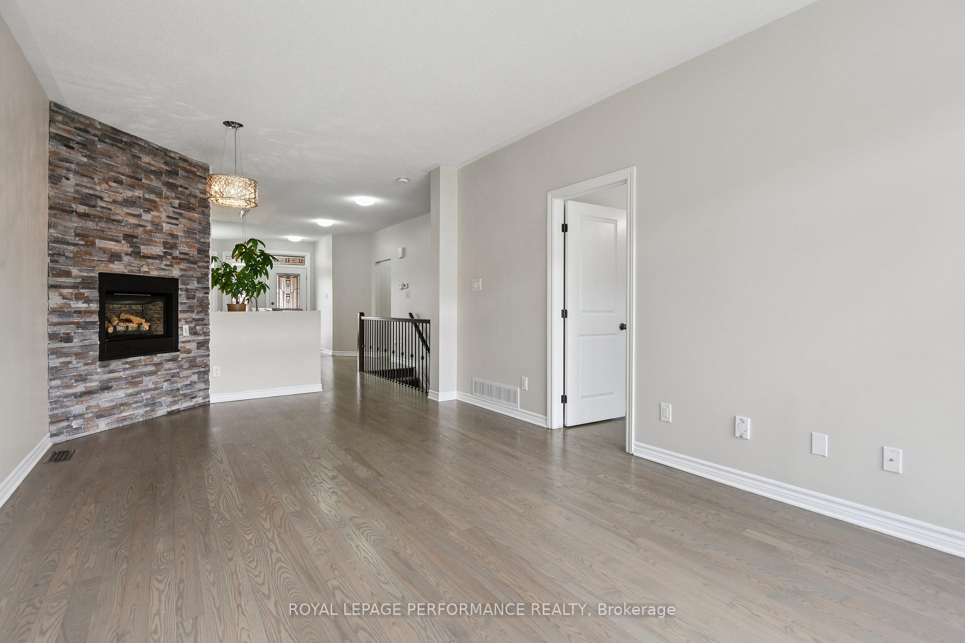 Photo 17 of 261 Bulrush Crescent, Ottawa, Blossom Park/Kemp Park/Findlay Creek — HOMEH