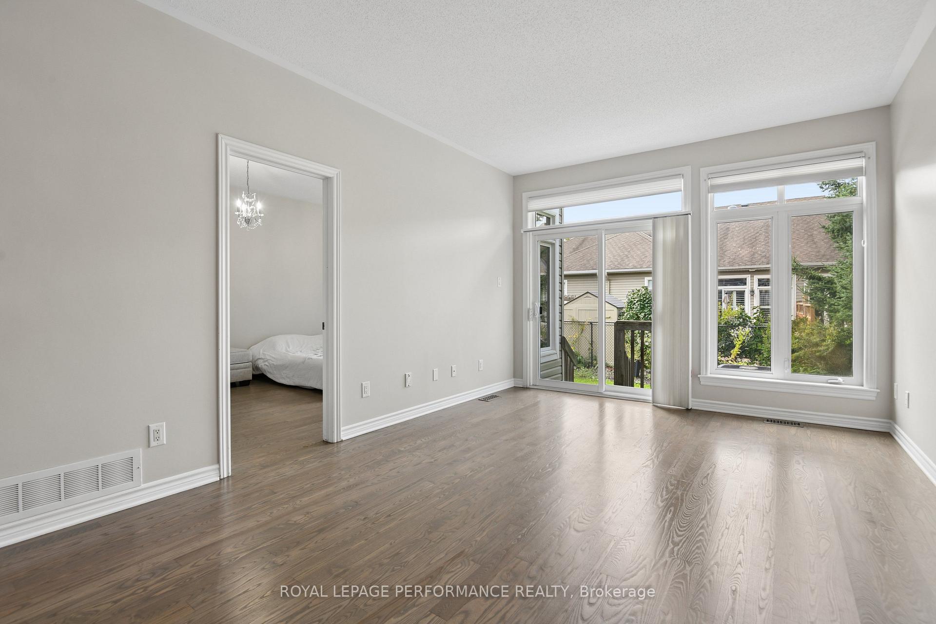 Photo 19 of 261 Bulrush Crescent, Ottawa, Blossom Park/Kemp Park/Findlay Creek — HOMEH