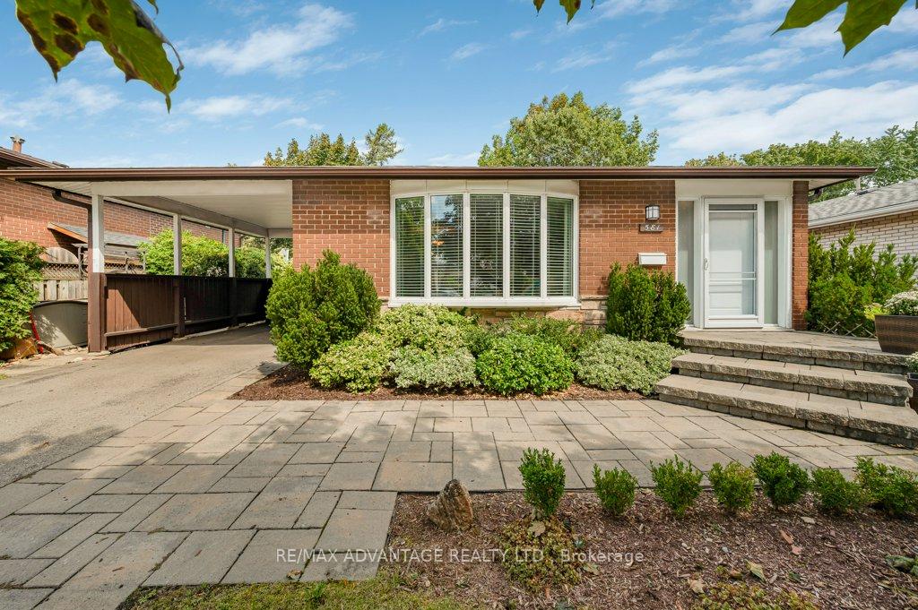 Photo 4 of 581 Galway Drive, Burlington, Shoreacres — HOMEH