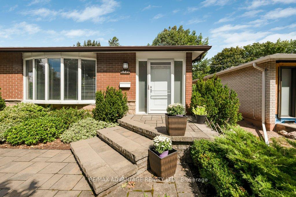 Photo 5 of 581 Galway Drive, Burlington, Shoreacres — HOMEH
