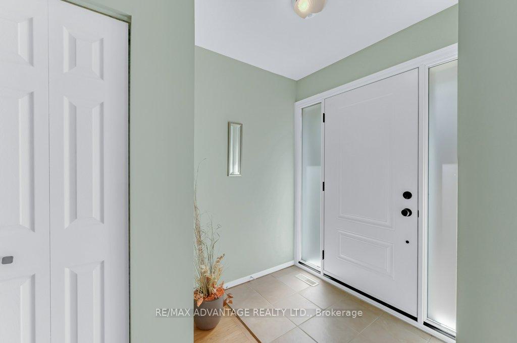 Photo 7 of 581 Galway Drive, Burlington, Shoreacres — HOMEH