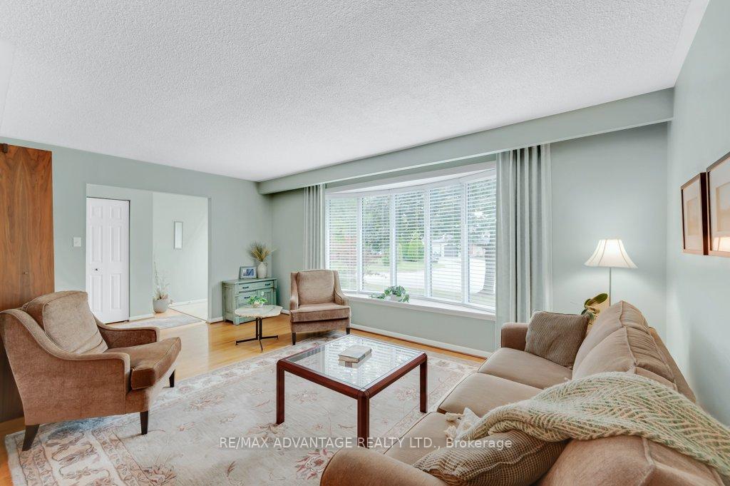 Photo 9 of 581 Galway Drive, Burlington, Shoreacres — HOMEH