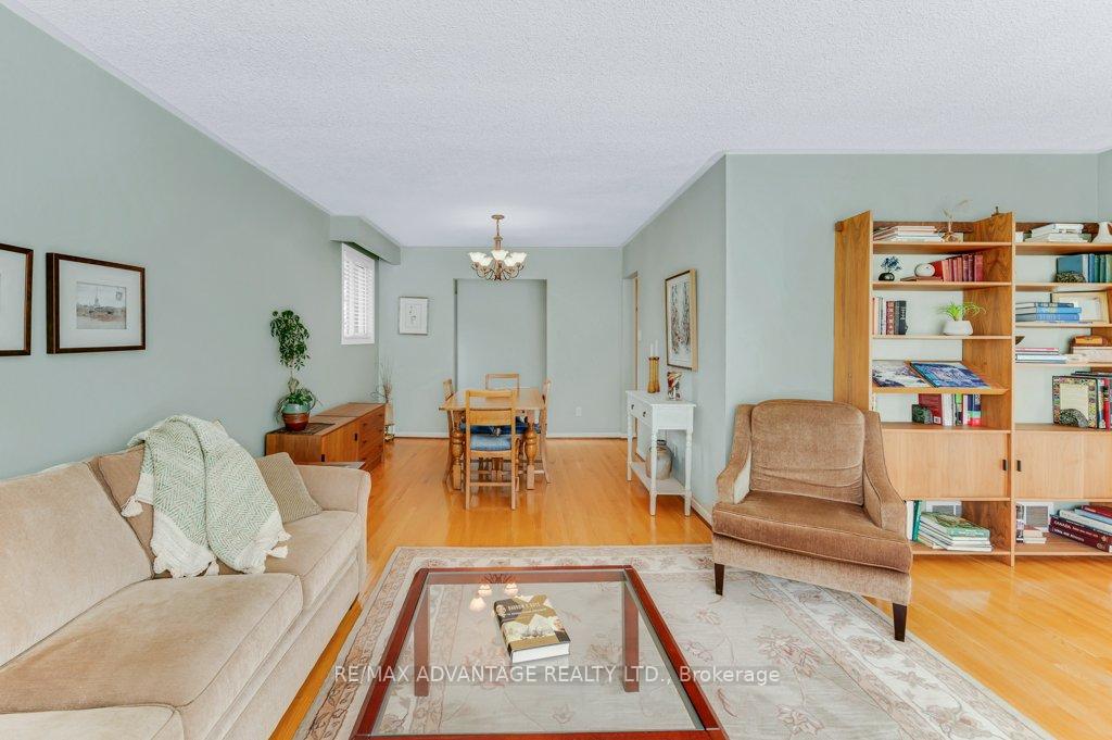 Photo 10 of 581 Galway Drive, Burlington, Shoreacres — HOMEH