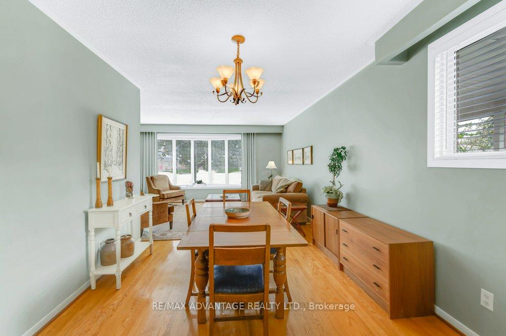 Photo 12 of 581 Galway Drive, Burlington, Shoreacres — HOMEH