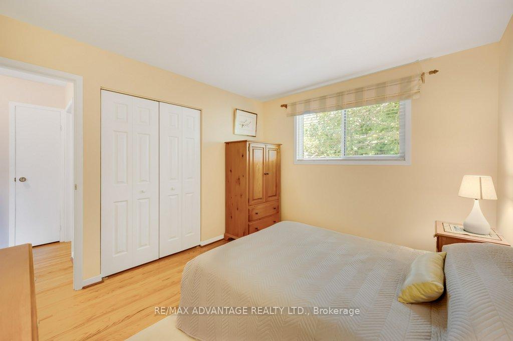 Photo 19 of 581 Galway Drive, Burlington, Shoreacres — HOMEH