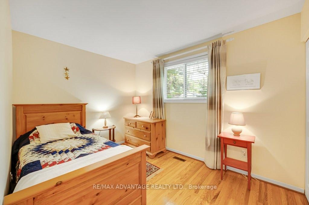 Photo 22 of 581 Galway Drive, Burlington, Shoreacres — HOMEH