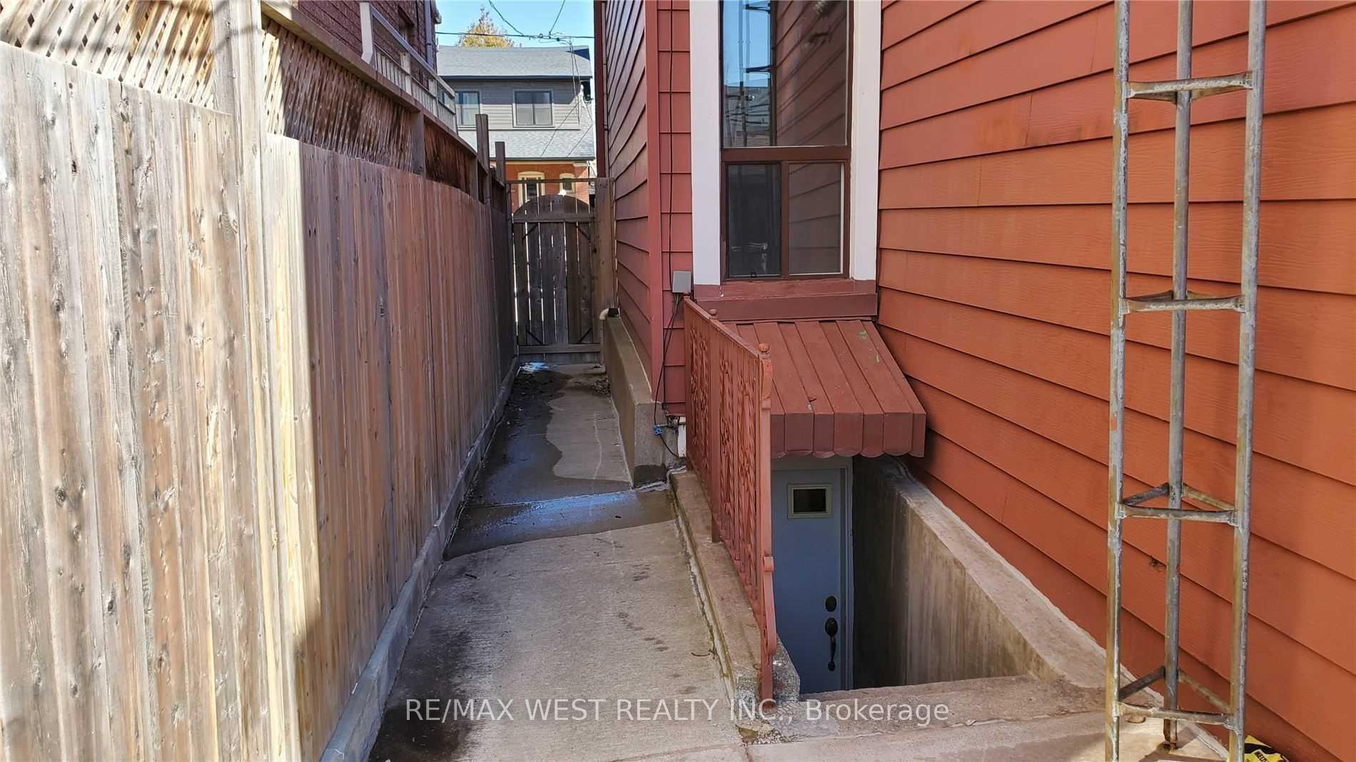 Photo 15 of Unit Bsmt, 508 Concord Avenue, Toronto, Dovercourt-Wallace Emerson-Junction — HOMEH