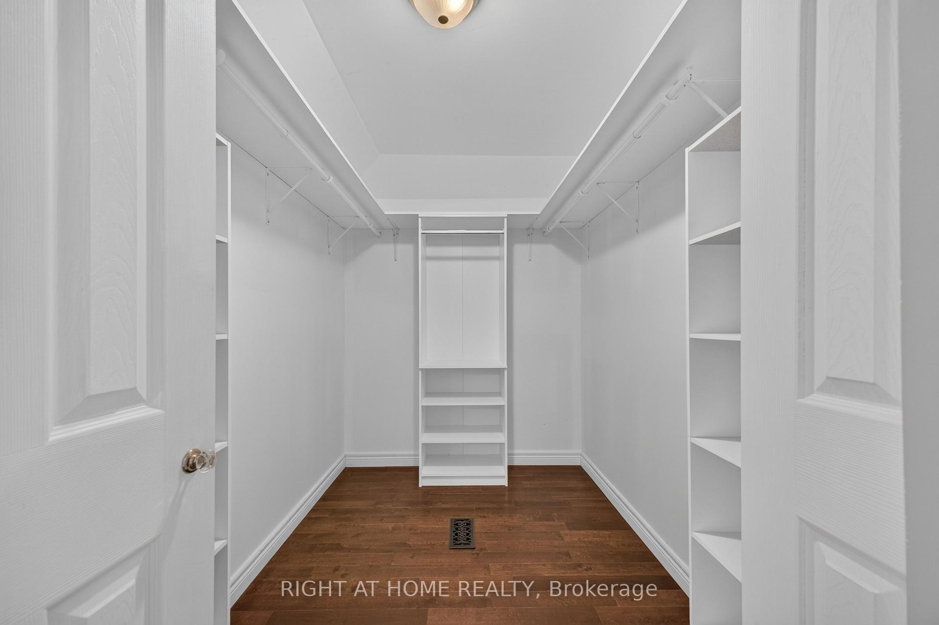 Photo 18 of 20 Holgate Street, Barrie, Allandale — HOMEH