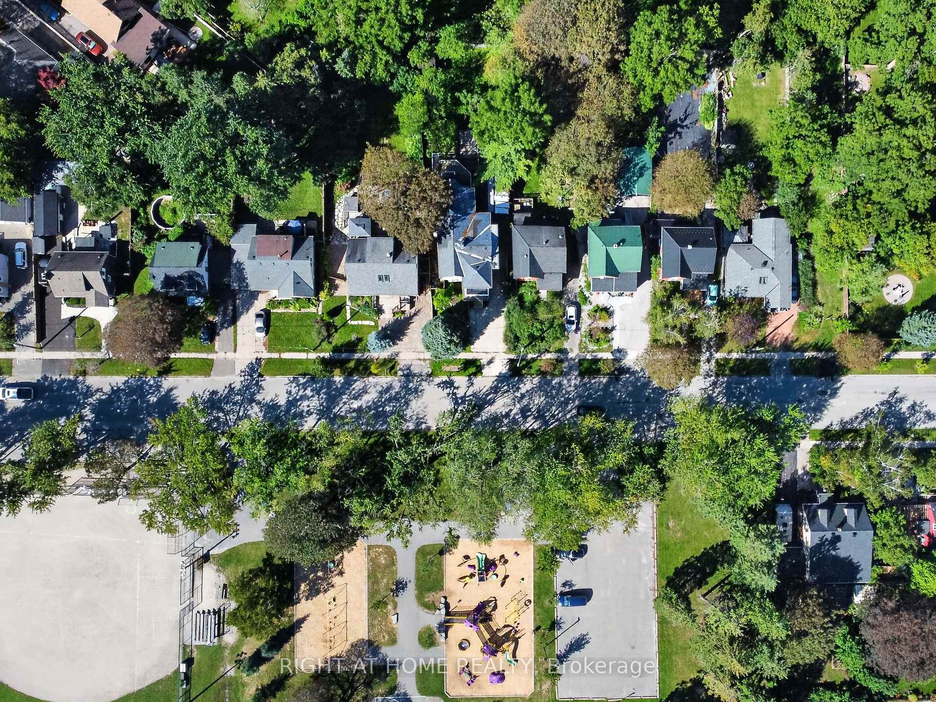 Photo 36 of 20 Holgate Street, Barrie, Allandale — HOMEH