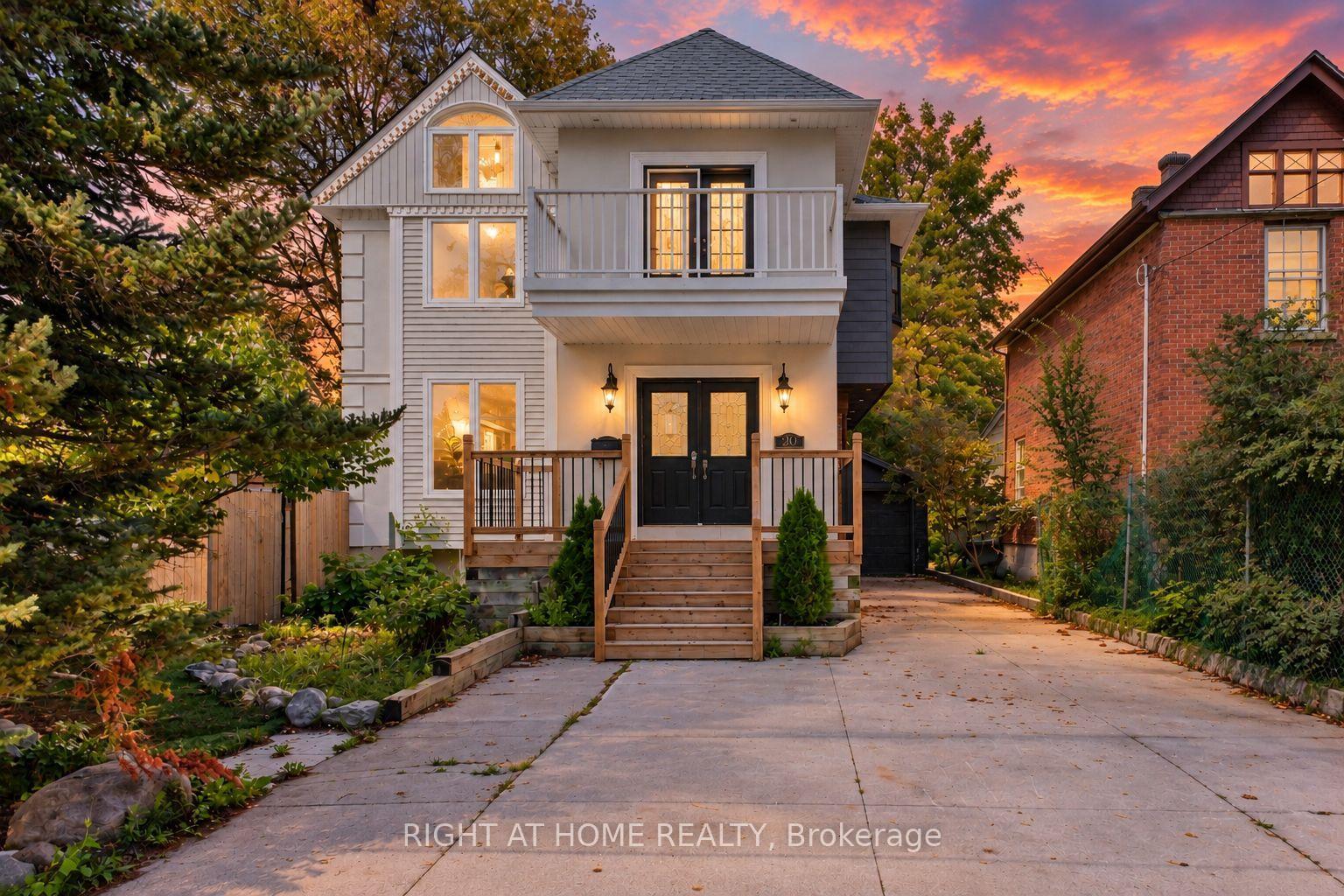 Photo 2 of 20 Holgate Street, Barrie, Allandale — HOMEH