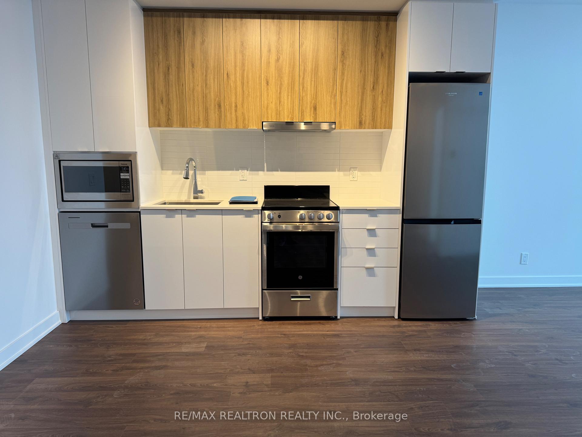 Photo 8 of Unit 3501, 30 Upper Mall Way S, Vaughan, Brownridge — HOMEH