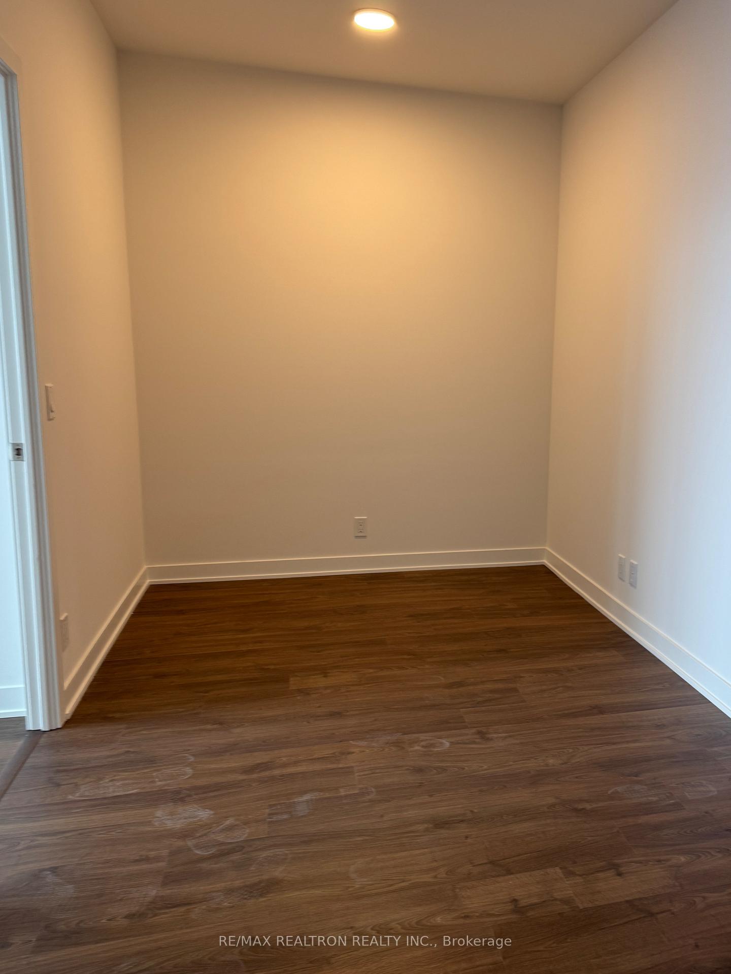 Photo 9 of Unit 3501, 30 Upper Mall Way S, Vaughan, Brownridge — HOMEH