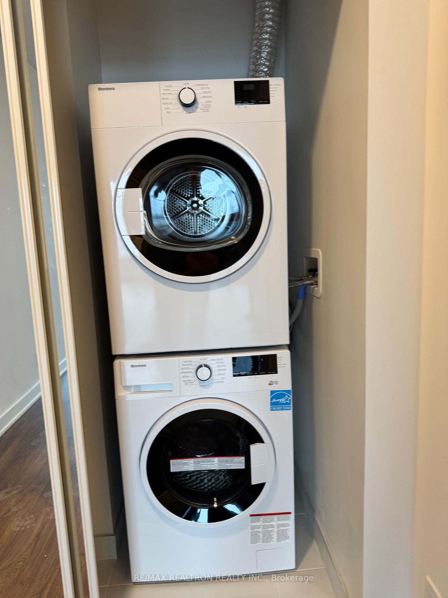 Photo 12 of Unit 3501, 30 Upper Mall Way S, Vaughan, Brownridge — HOMEH