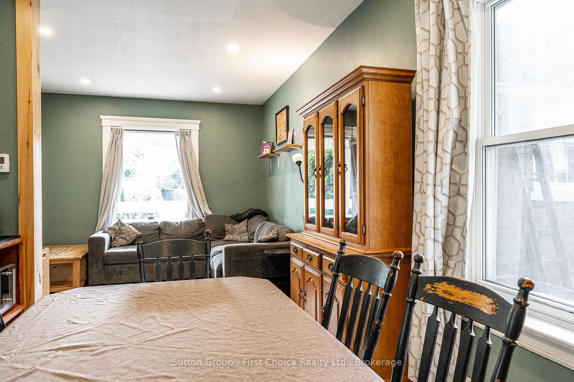 Photo 12 of 232 West Gore Street, Stratford — HOMEH