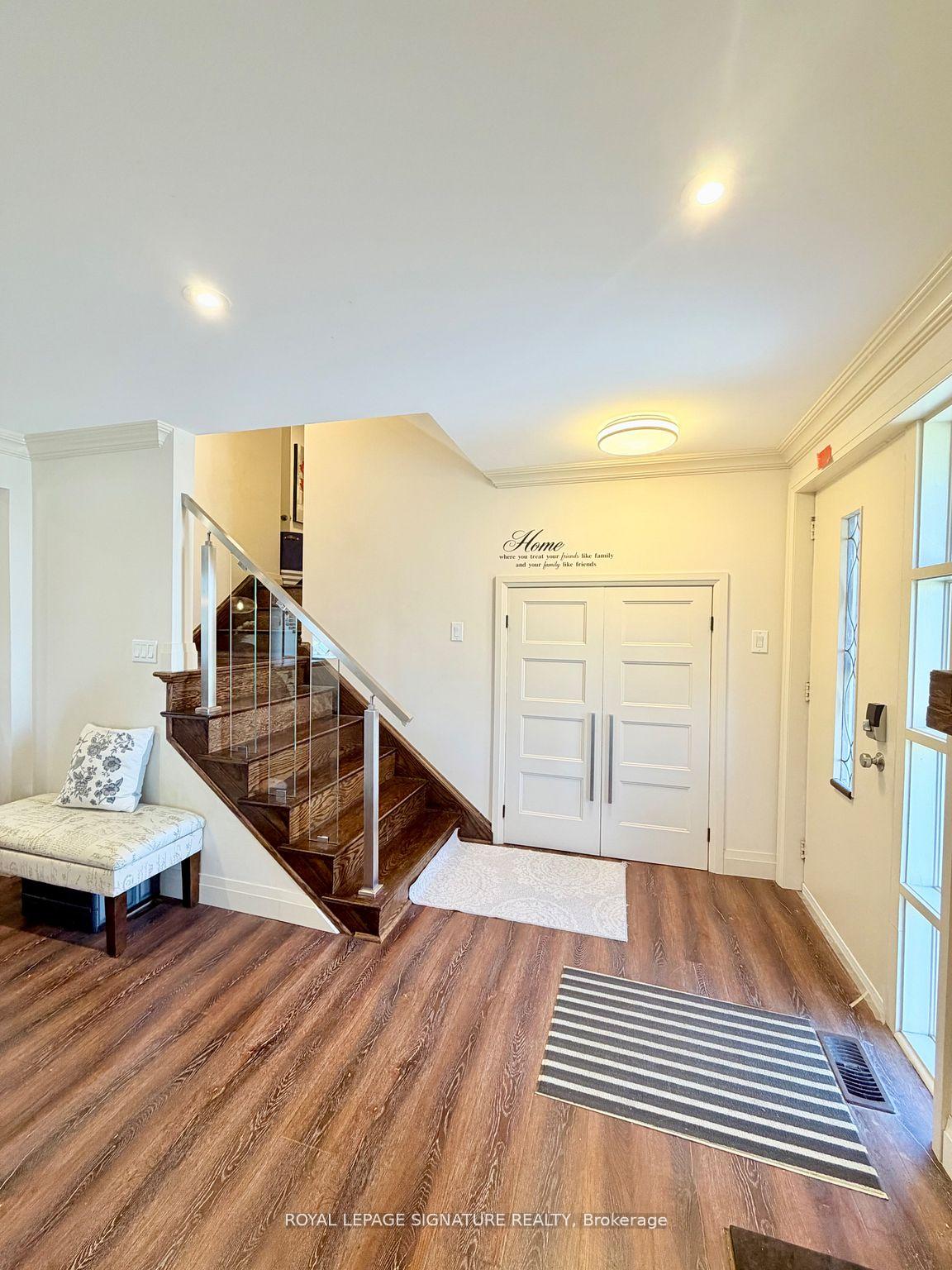 Photo 5 of 2263 Harcourt Crescent, Mississauga, Lakeview — HOMEH