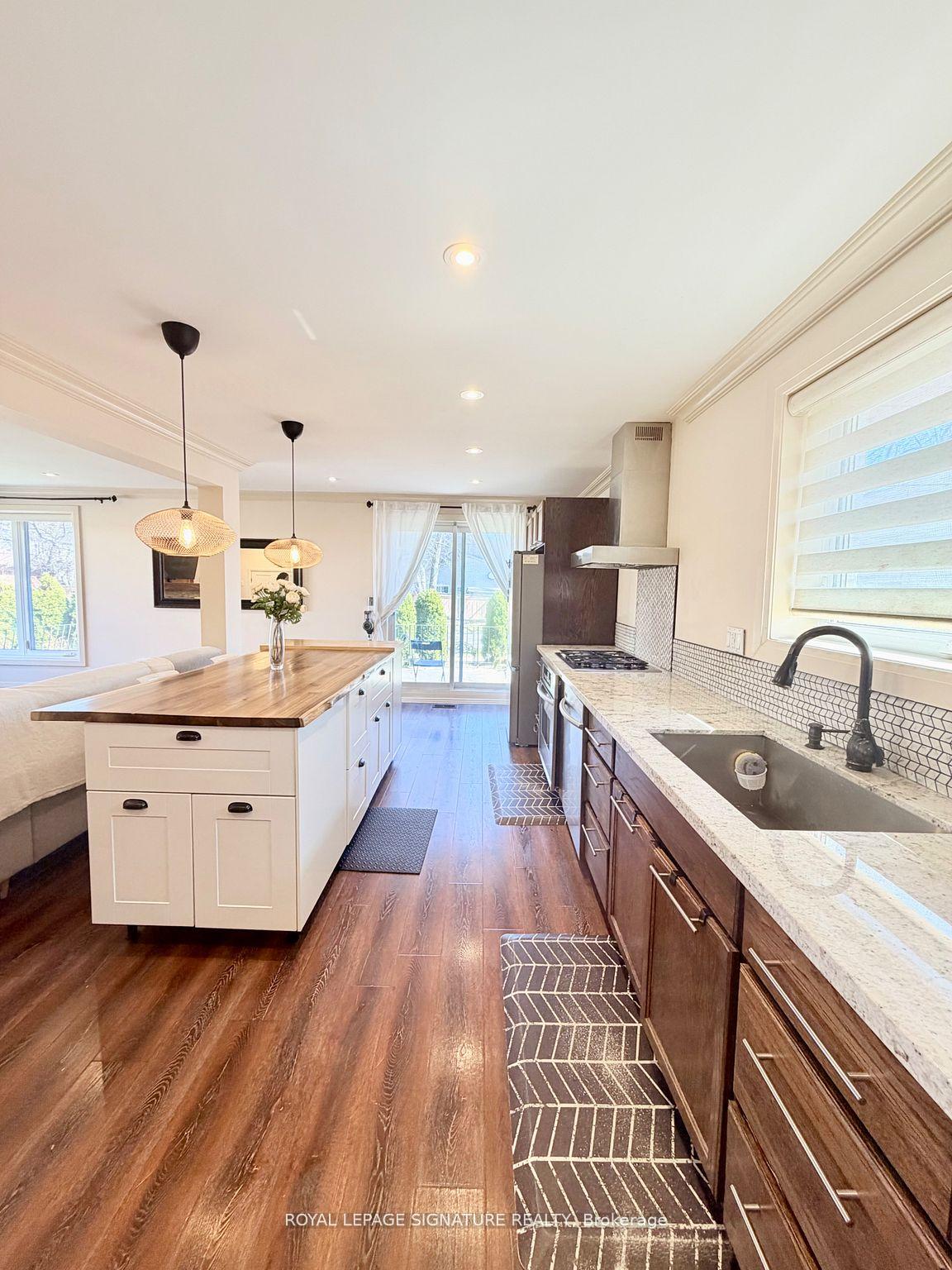 Photo 12 of 2263 Harcourt Crescent, Mississauga, Lakeview — HOMEH