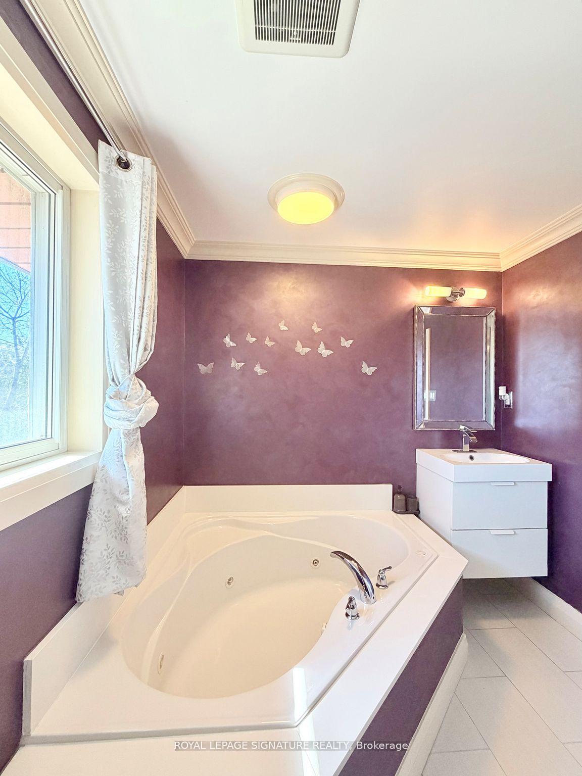 Photo 18 of 2263 Harcourt Crescent, Mississauga, Lakeview — HOMEH