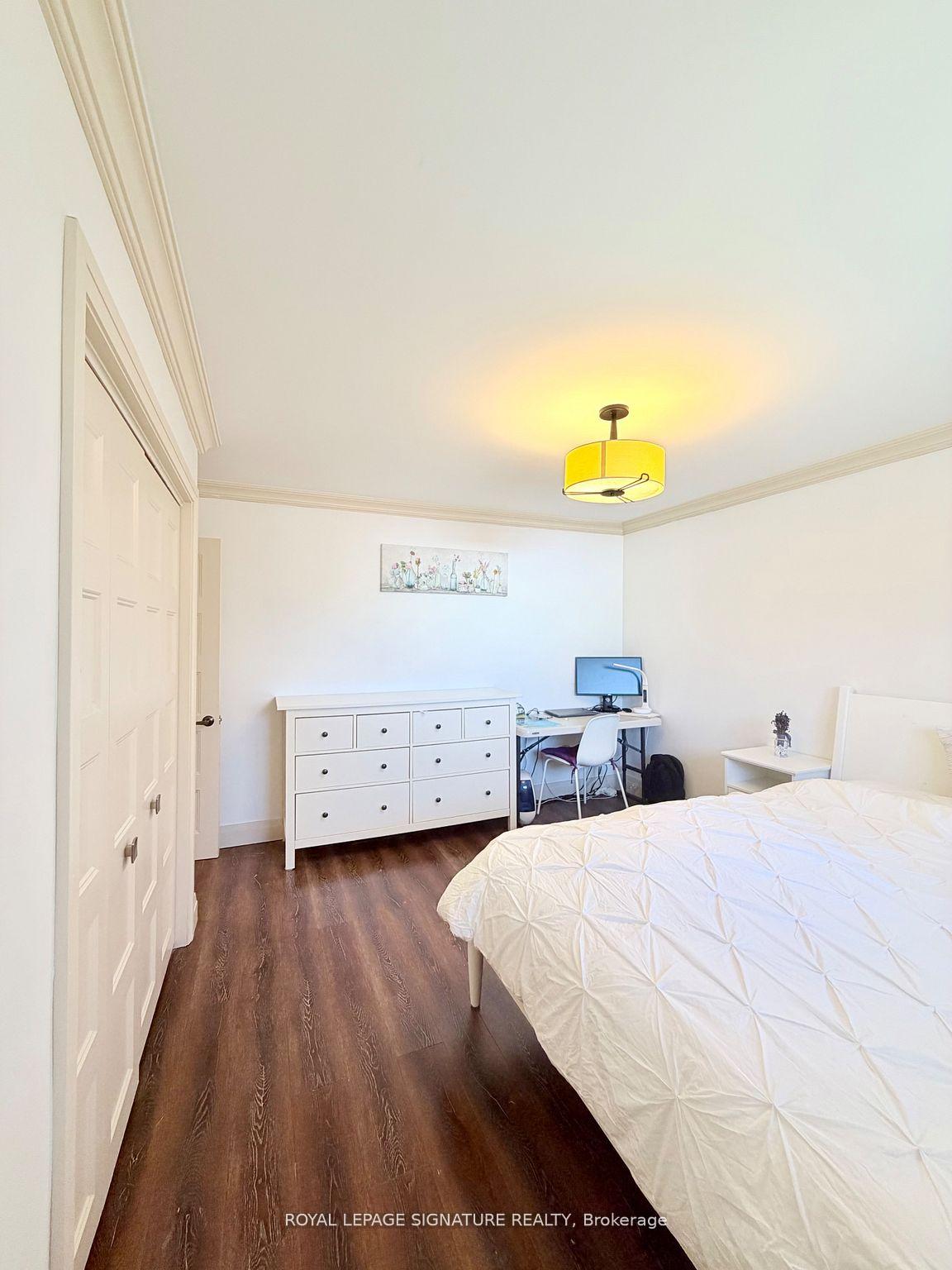 Photo 21 of 2263 Harcourt Crescent, Mississauga, Lakeview — HOMEH