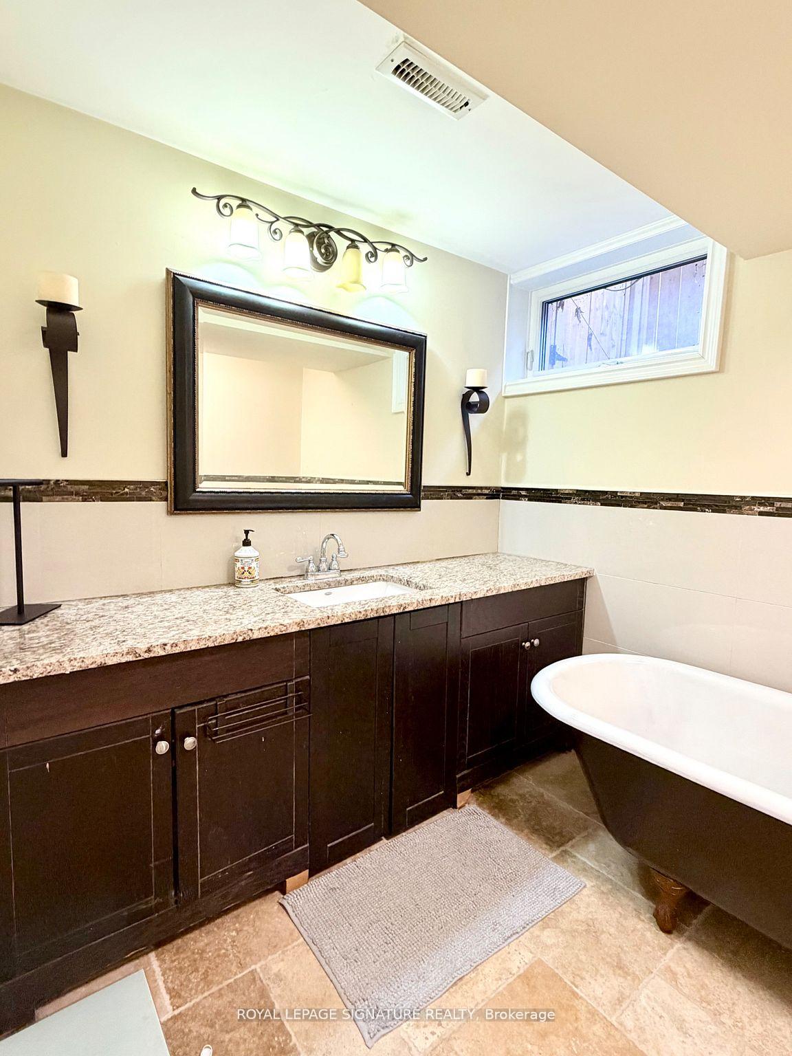 Photo 39 of 2263 Harcourt Crescent, Mississauga, Lakeview — HOMEH